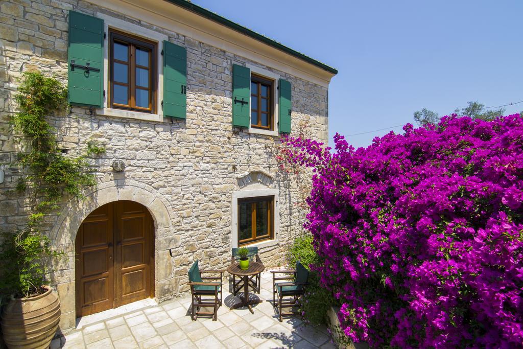 Kiparissi Kourtaiika Exterior foto